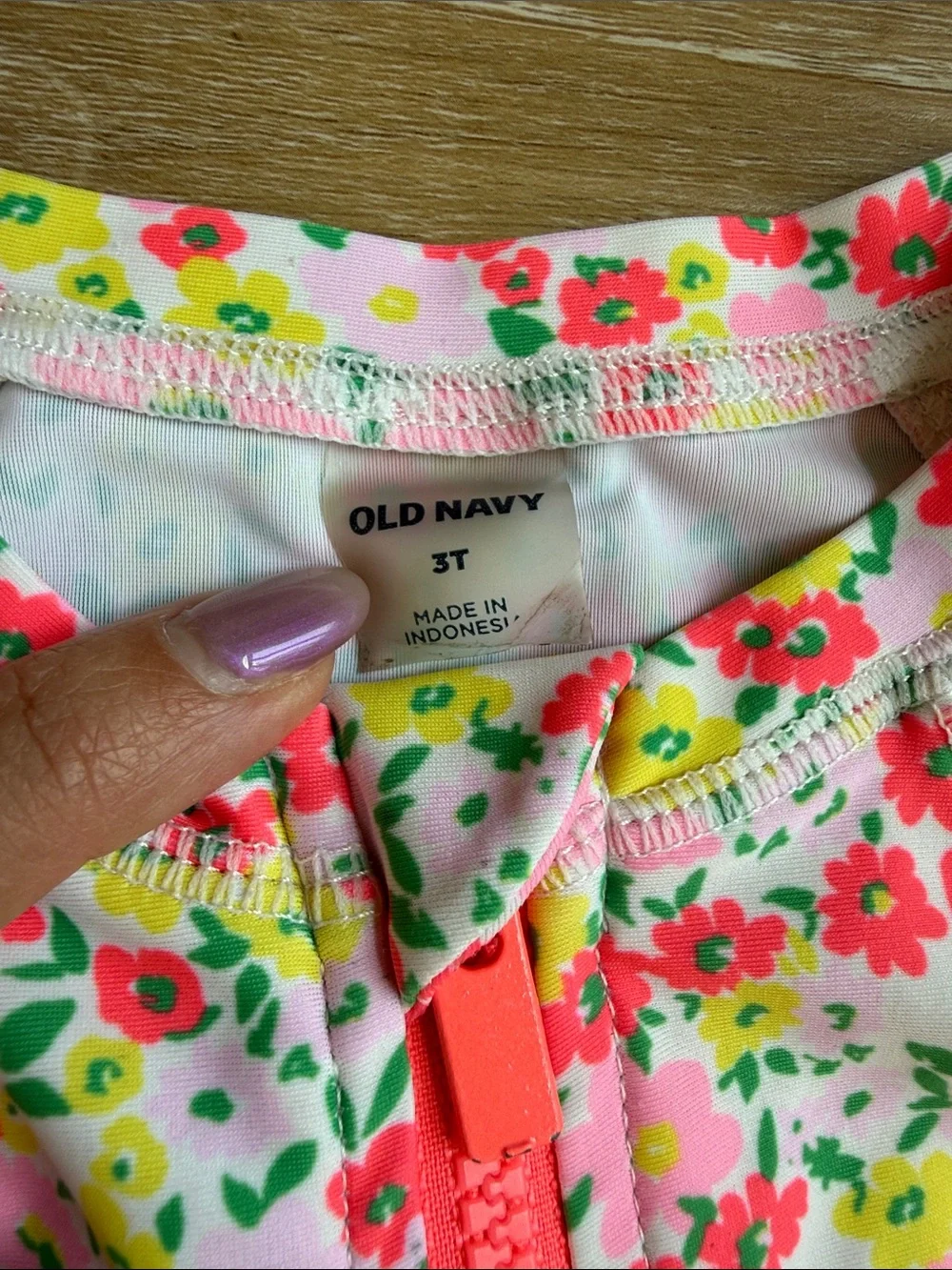Old Navy Floral Swimsuit Rash Guard Size 3T